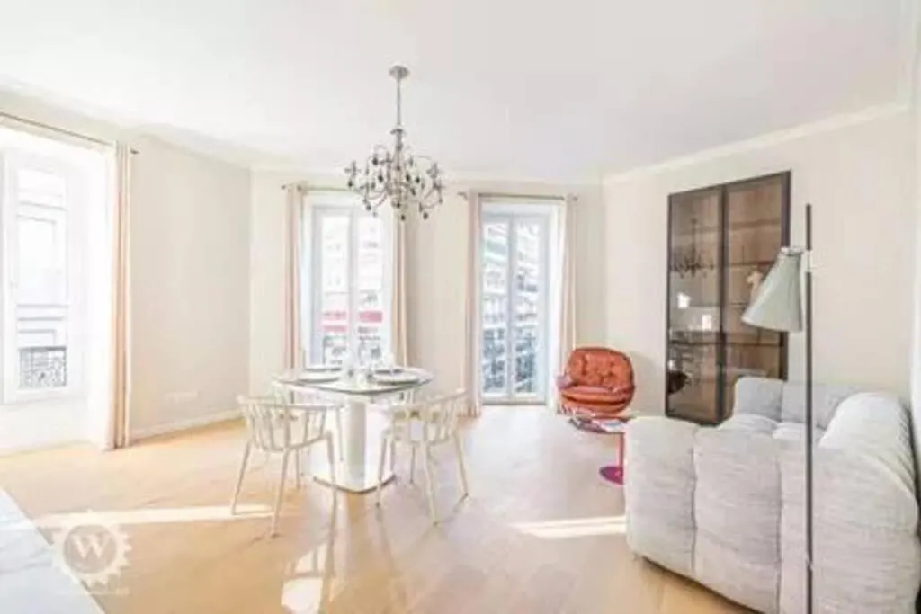 Luxuriously Furnished Bright Newly Renovated Oasis Apartment Nice 0*,  France