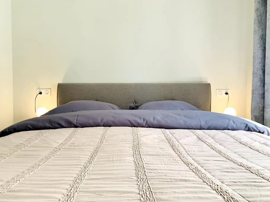 Luxuriously Furnished Bright Newly Renovated Oasis Apartment Nice 0*,