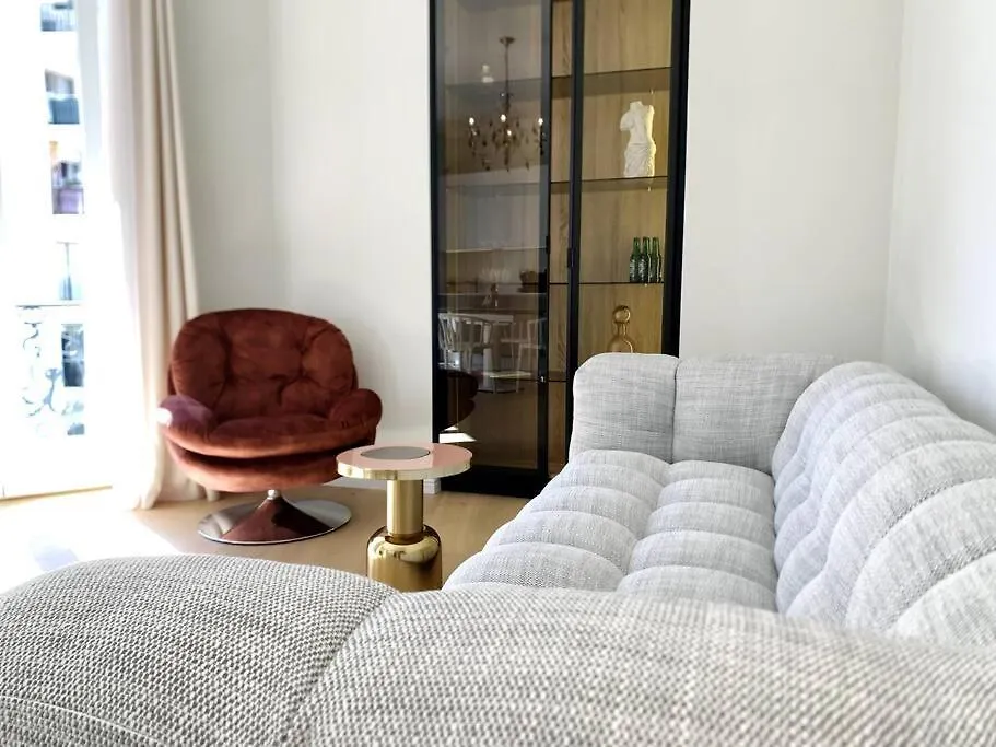 Luxuriously Furnished Bright Newly Renovated Oasis Apartment Nice France