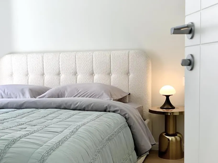 Luxuriously Furnished Bright Newly Renovated Oasis Apartment Nice 0*,