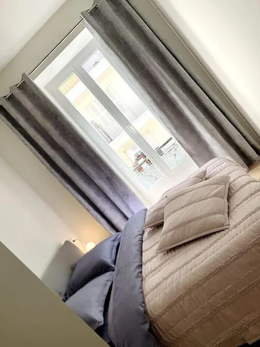Luxuriously Furnished Bright Newly Renovated Oasis Apartment Nice